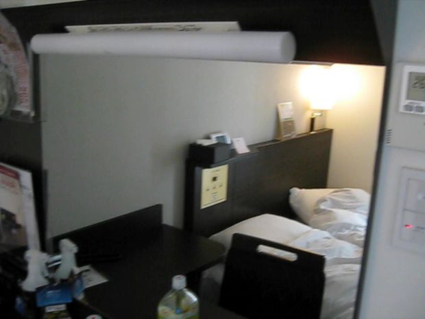 tokyo hotel room 2