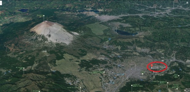 Screen capture showing Mt. Fuji and Gotenba Premium Outlet (Google Maps)